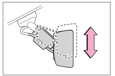 Adjusting the steering wheel and mirrors